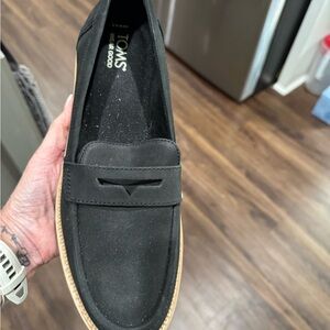 Tom’s loafer women’s shoes